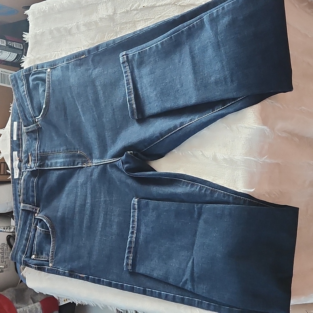 44 Easy Wear Skinny jeans sz 32x27 Nwot